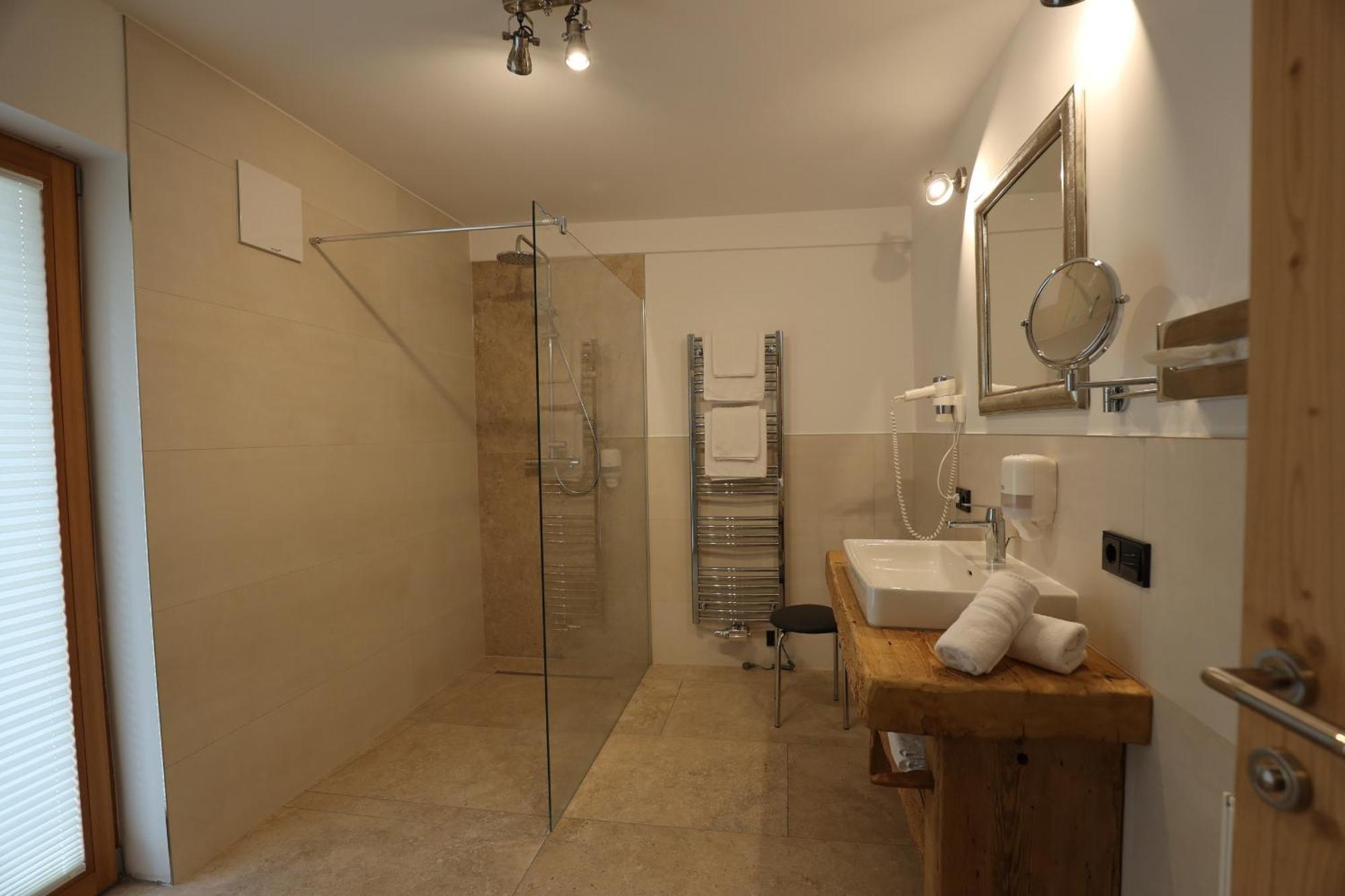 Pension & Appartements Ronacherhof Бад Клайнкирххайм Екстериор снимка